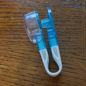 Pill Popping Device Foil Package Opener Handy Gadget for Seniors and Others